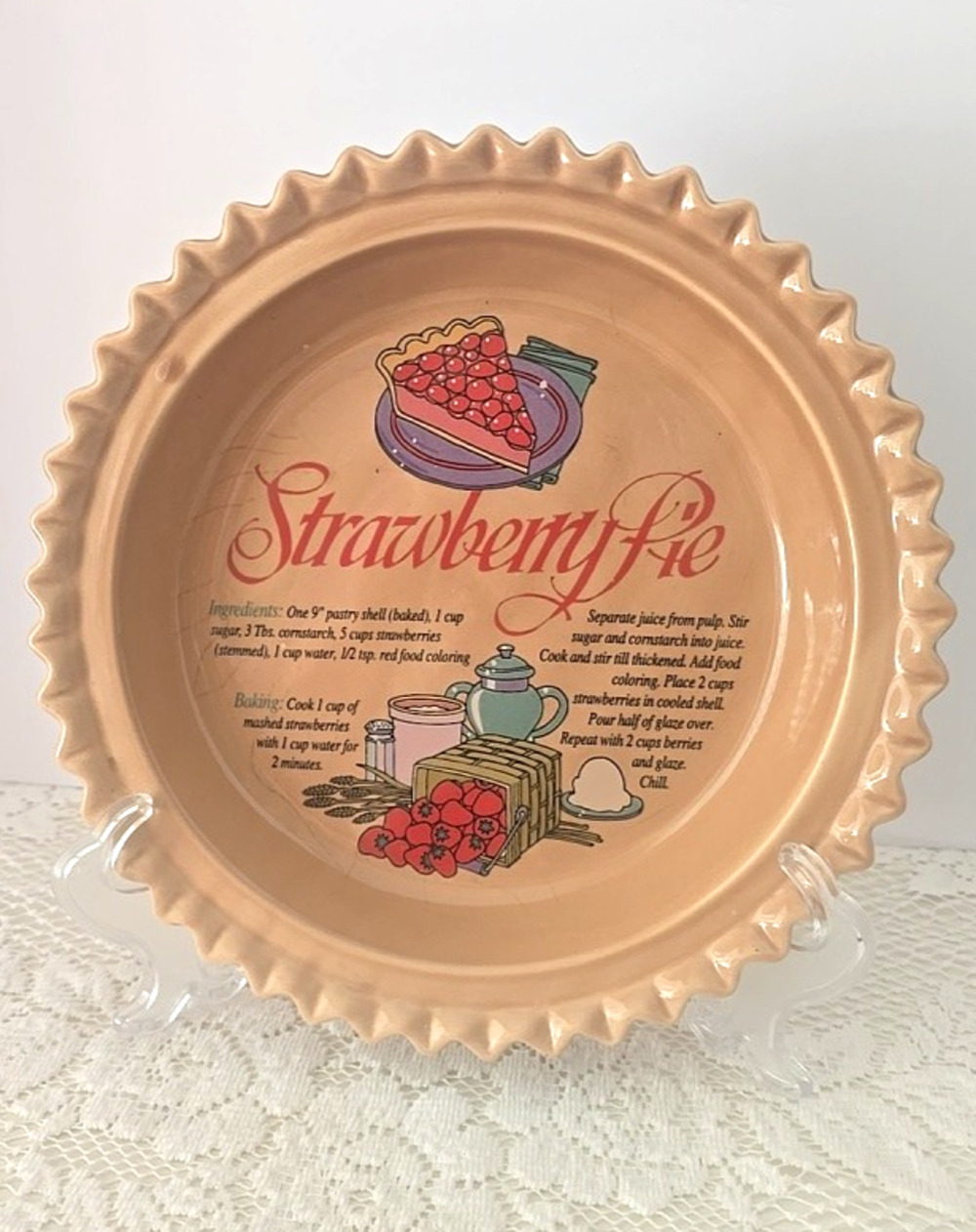 Vintage Strawberry Pie Dish UNIVERSAL TRUMPS CORP. Made In Taiwan